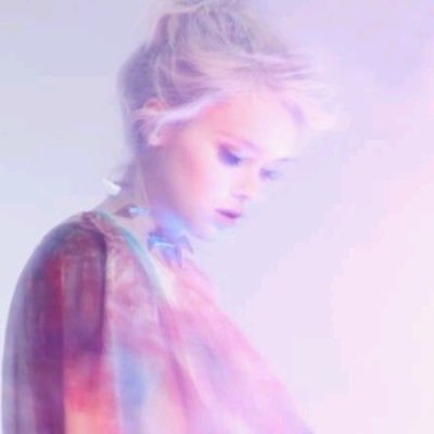 r06131013's profile picture. 