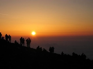 dama_matto's profile picture. 自宅では、つぎはぎPCを solaris ZFS なNASにし、他のPCにはESXiとかの上にいろんなOSインスタンス飼って使ってみたりと環境整備中。
興味ワード：Solaris/ZFS/Wireshark/HTML5/javascript/WebSocket/,,,