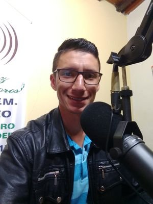 Me gusta el cine, el teatro, la literatura y la poesía. Conozco algo de filosofía, historia y teología.
