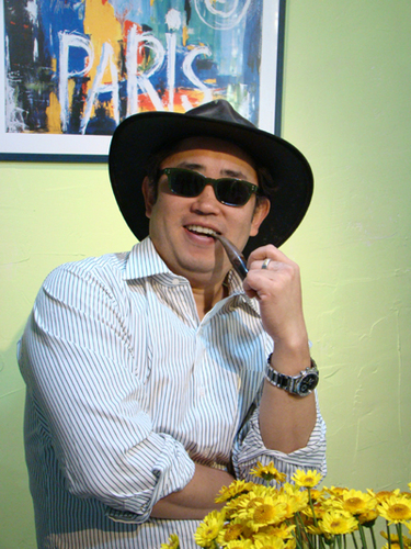 haksodo's profile picture. sports marketer, traveler, writer, gardner, motorcyclist and dog/nature-lover