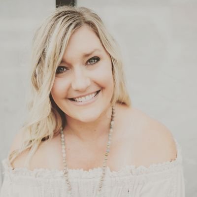 Holly Jirovsky
Wife. Freelancer. Mom of 4. Jesus. Iowa. Junk lover. Style blogger- Fashion, Diy, Lifestyle. All things creative.