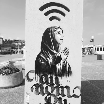 LequetMarc's profile picture. Le mot liberté n'admet, par définition, aucune restriction.(J. Yanne)