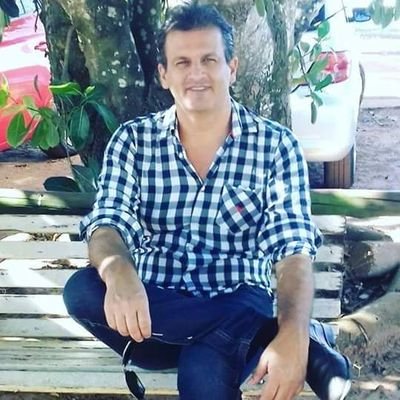 aloisioudi's profile picture. Estudou = Direito, Marketing, Piloto Privado de Avião.
Conservador, cristão, quase um Ultradireitista...