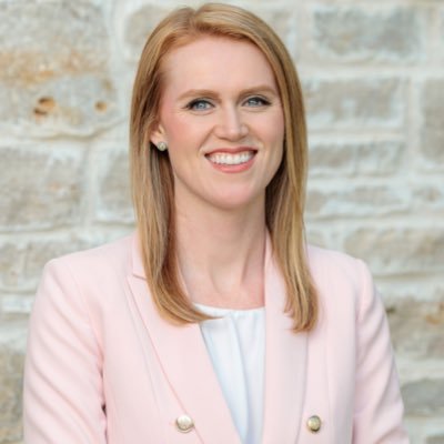 Ohioan. Bobcat 🏊💚 Esquire ⚖ Mom, wife, friend, & forward-thinker ✌️🌈✊ Youngest she/her ~ever~ on @CityofUA Council #BurrissUA 💪💋 Policy Director @OhioJPC