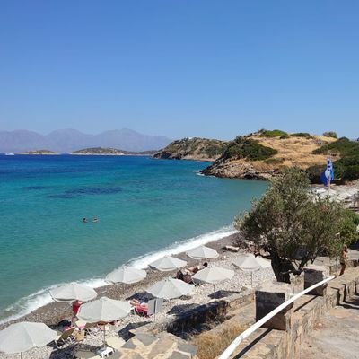 touchmondayy's profile picture. 