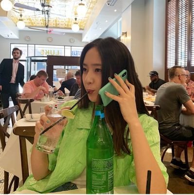 kvictoria456's profile picture. 