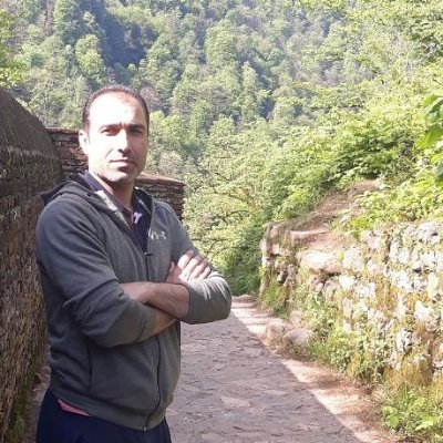 bzn9093's profile picture. برای آزادی نیاز نیست زمین وآسمان را بخرید؛کافیست خودتان را نفروشید!