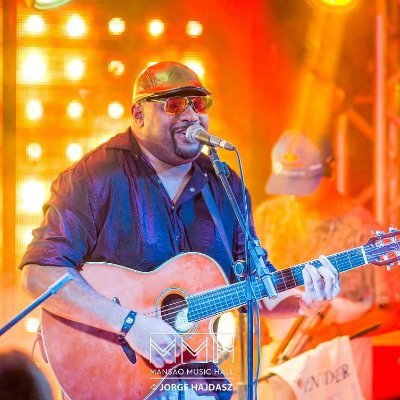 SOU COMPOSITOR MORO NA CIDADE DE SAO PAULO MINHA MUSICA DE SUCESSO E CIUMENTA DE CESAR MENOTTI E FABIANO
ABRACAO A TODOS