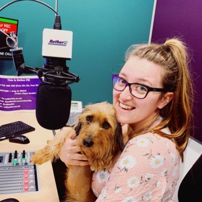 Marketing, Comms & PR 📝 Also reading you the news on’t wireless 📻 Doggo mamma to Mash 🐾