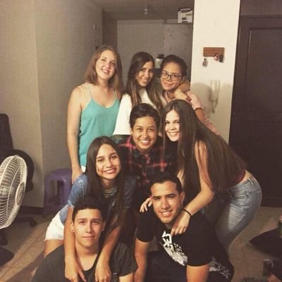 s_idrobo's profile picture. Profesional en Mercadeo Internacional & Publicidad - Psicólogo