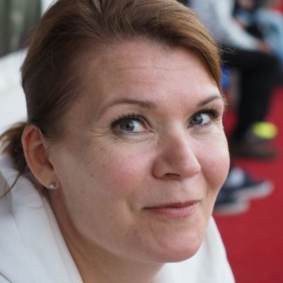 MarjaanaWave's profile picture. Neuvotteleva virkamies, joka merkkaa viserryksensä #valtionHR. Erityisintressissä juuri nyt @eOppivaFi, @valtiollefi ja @valtiollafi.