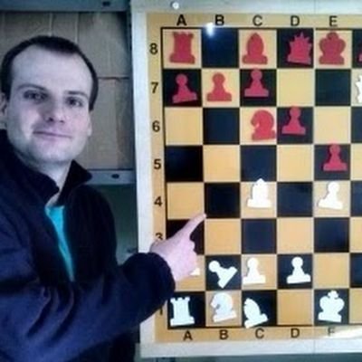 Maestro E.F. Monitor de Ajedrez FMA y FEDA. Conoce y visita mi Blog. #Chess
~ Se aprende mucho más de una partida perdida que de cien ganadas ~ Capablanca