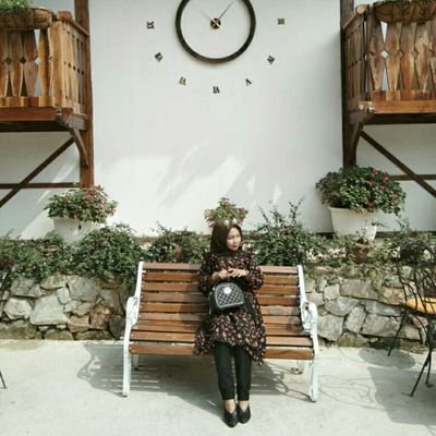 reewijayaa's profile picture. pharmacist