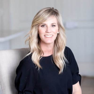 Arizona Native, Wife , Mama of 5 beautiful children & New G-mama . RE/MAX REALTOR -I Love walking others through the journey of buying & selling!!