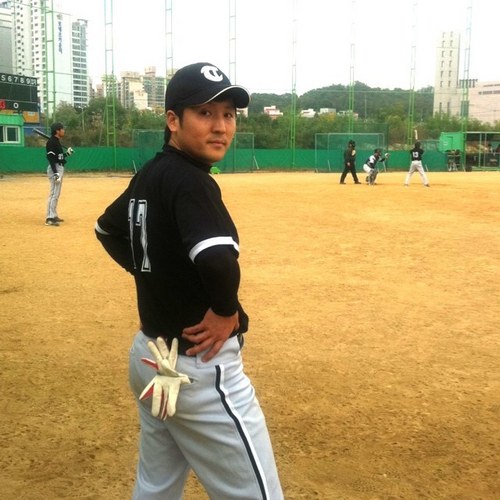 lss21cking's profile picture. DSLR/ 사회인야구/ 롯데자이언츠/ 광교신도시/ 스노우보드/ 무엇보다..특수교사!!