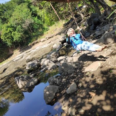 RomaniaDhaniaty's profile picture. 