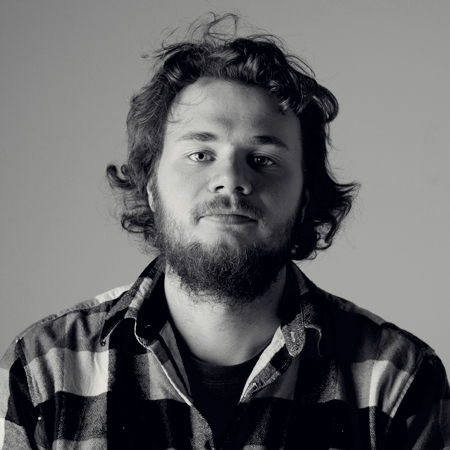 Vegardus's profile picture. Grafisk designer med sterk forkjærlighet for god kaffe, god mat og lekker typografi. Det beste i verden er populærkultur.