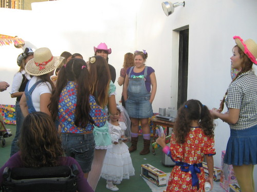 schooldance's profile picture. Twitter da Academia de danças School Dance, em Vila Valqueire, Rio de Janeiro.