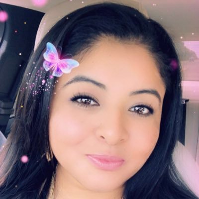 VeronicaArred12's profile picture. I'm a mom of 3 teenagers, wife, daughter, sister of 2, a friend of many, and a bilingual reading teacher at @BrazosportISD
