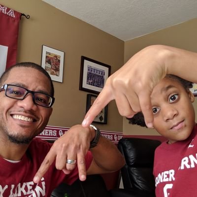 Sooner born, Sooner bred! living in the lone star state, IT geek, Army Vet (Hooah!).