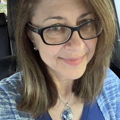Digital content creator, connector of ideas & all-around creative. Floridian living in the Midwest. Opinions are my own.