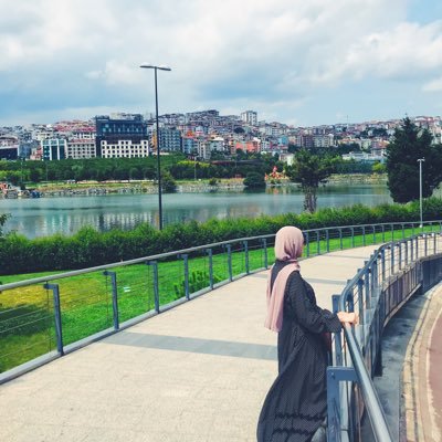 🏫uob|👩🏻🔬biochemistry student|📚 a bibliophile|🌥clouds| coffee ☕️| yıldız ✨