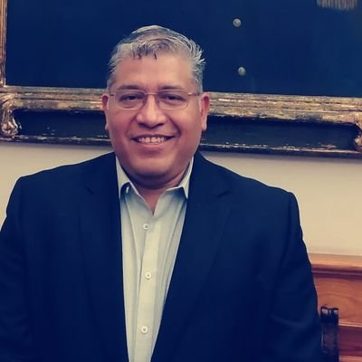 Cónsul de México en McAllen, Texas / Mtro en Derecho/ papá de Jerónimo/ Humanismo mexicano. 
Es un honor estar con el Presidente Andrés Manuel López Obrador!