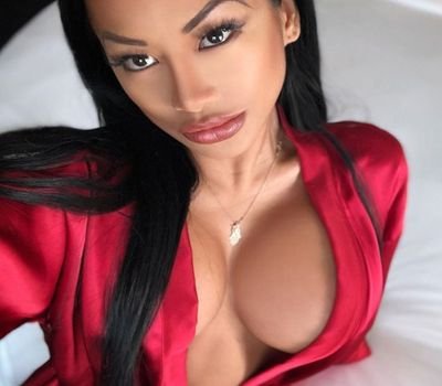 KarenTiffany20's profile picture. 