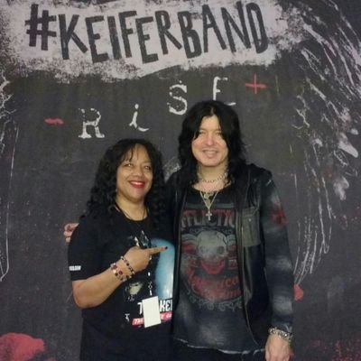 You're only goin' Once Around The Ride🎶
Learning guitar🎸🎶 Amateur songwriter📝 Music heals!
Music makes me happy! 😀
Love @TomKeiferMusic/#keiferband 😎🎶🎤