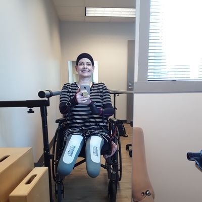 evanly_1972's profile picture. i'm the cool auntie.
no really, i am.