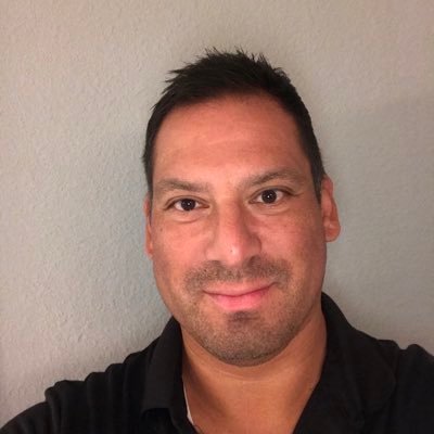 o_r10's profile picture. Me