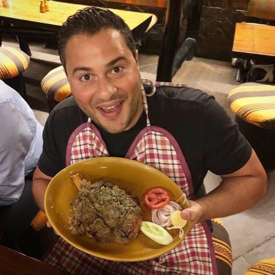 I travel, I dine, I cook, I eat... and I’m here to talk about it! 🎙