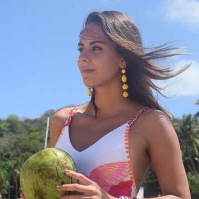 FabiolaWills's profile picture. 