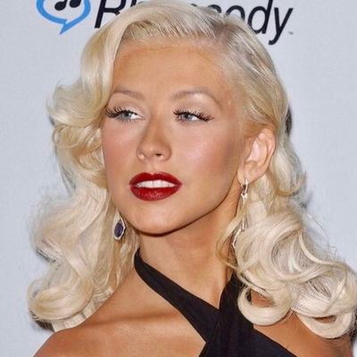 I'm here to support @xtina So proud to be a part of Fighters family.