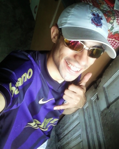 Me Sigam e Deixa um Recado pra eu Segui vcs Tb ....  =D    ah perguntas aki oh   http://t.co/iUYkHoBQLb
