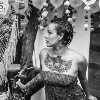 codependentchic's profile picture. 