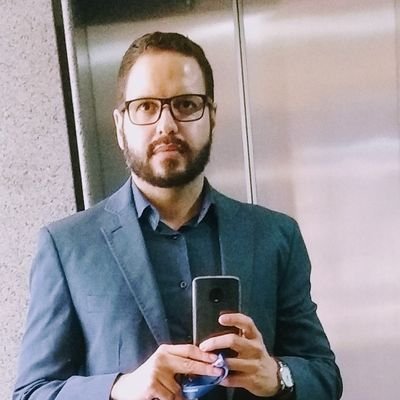 Administrador/MBA em Gestão Financeira e autor do livro Dragões Brasileiros F.C