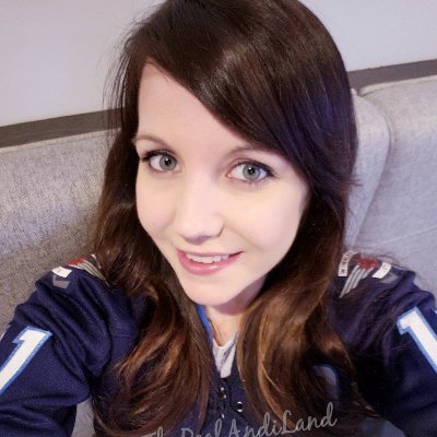 Monicadupont7's profile picture. 