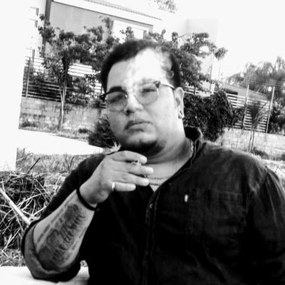 lino_uve's profile picture. liricista jaliciense representante de M.E.D clika (Marcando Estilos Diferentes) compositor en diferentes géneros y apasionado a la música en general.