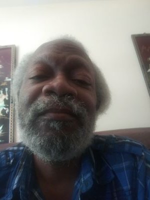 LarryCu64503810's profile picture. 