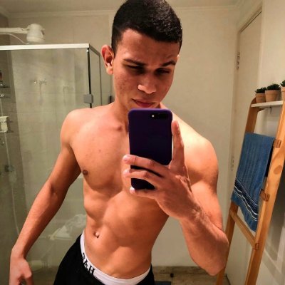 O que o cara não faz a vaidade mata, mas enquanto não mata o meu corpo se destaca!
👽✌