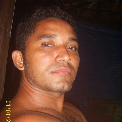 FrancHeder's profile picture. As pessoas acham que por que somos um pouco desligados não observamos o que acontece a nossa volta, nos analisem melhor.
tô certo disso 😉😉😉😉