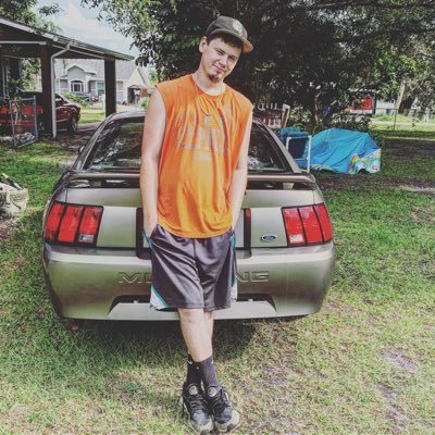 Creator 🎧🔥 EST. 1993 💯 SC: unclepeanut4 📷 941 born 423 raised 💯 “If I told you I was different, would there be a difference?” — Kevin Gates