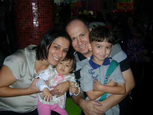 lupaiva_fono's profile picture. Eu sou feliz por servir a um DEUS vivo!!!...sou filha, esposa, mãe do Filipe e da Camila,  fonoaudióloga...sou abençoada.