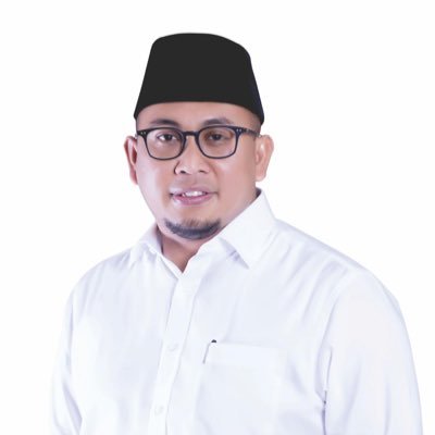 Ketua DPD @gerindra Sumbar | Anggota Dewan Pembina @gerindra  | Ketua Harian DPP IKM @IkmDpp | Anggota DPR RI Fraksi @Gerindra | Youtube: https://t.co/A08tuhcsby