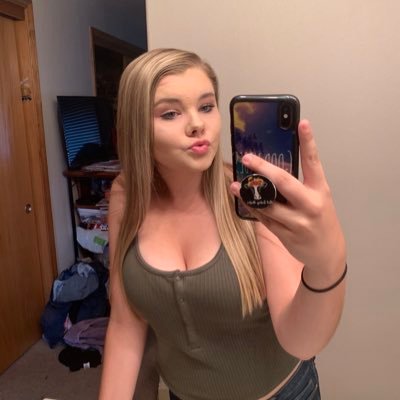 _yagirlb_'s profile picture. it’s okay to not be okay.