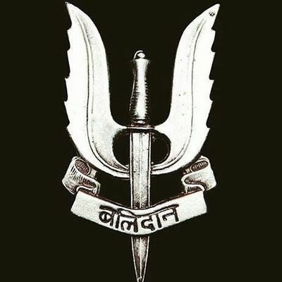 कल आईना था.. तो सब देख कर चलते थे आज टूट गया हूँ तो सब बच के चल रहे हैं..!