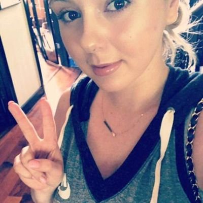 MarianF03605494's profile picture. merci