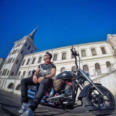 flying_evo's profile picture. ✈️🚁 Pilot 🎥📸 🎼🏂🤿🎸