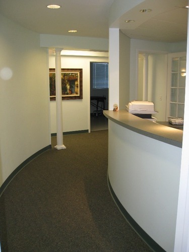 Friendly outpatient office in Dublin, specializing in joint pain and dysfunction.  We treat knees, shoulders and wrists, as well as neck and back issues.